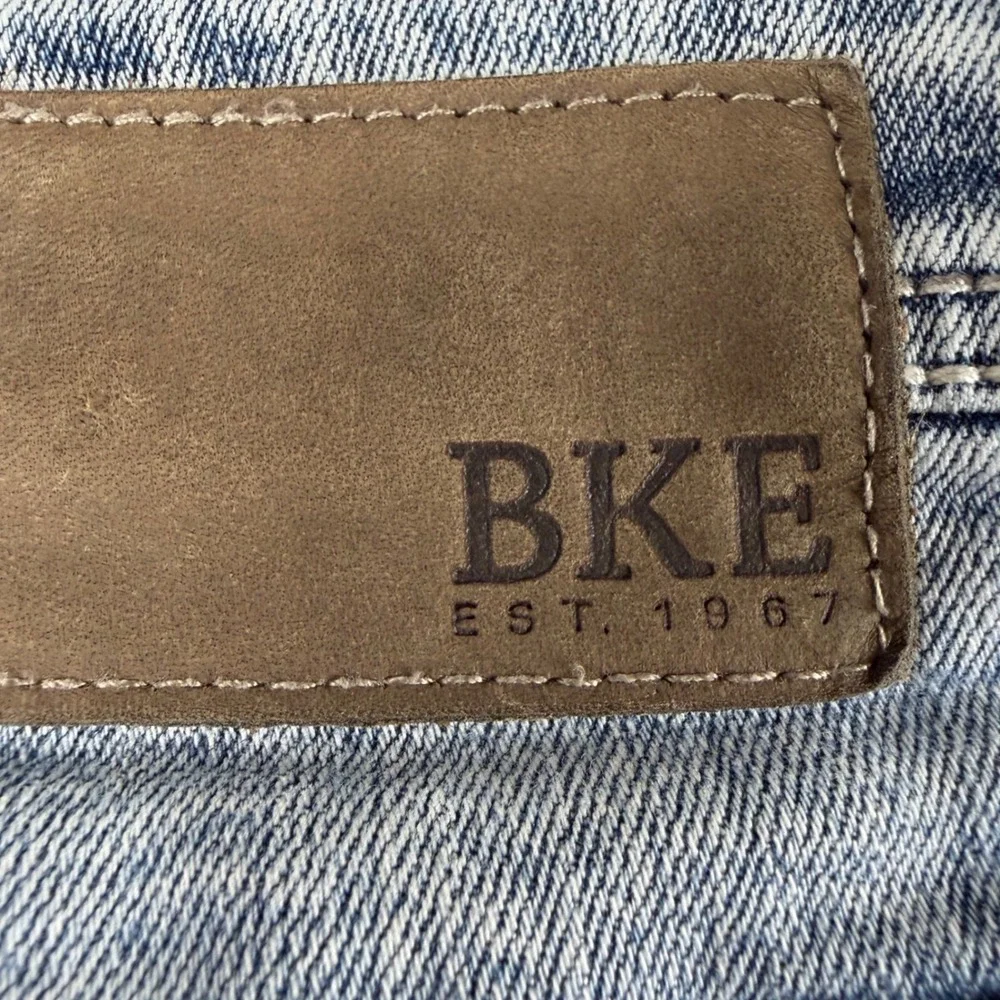 BKE Tyler Straight Leg Jeans Light Wash Mens 36x32 Blue‎ Denim